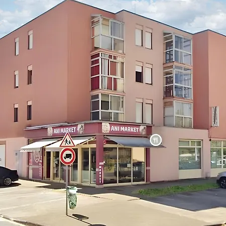 Confortable A Vitry-le-francois, 23 M², Terrasse Apartament